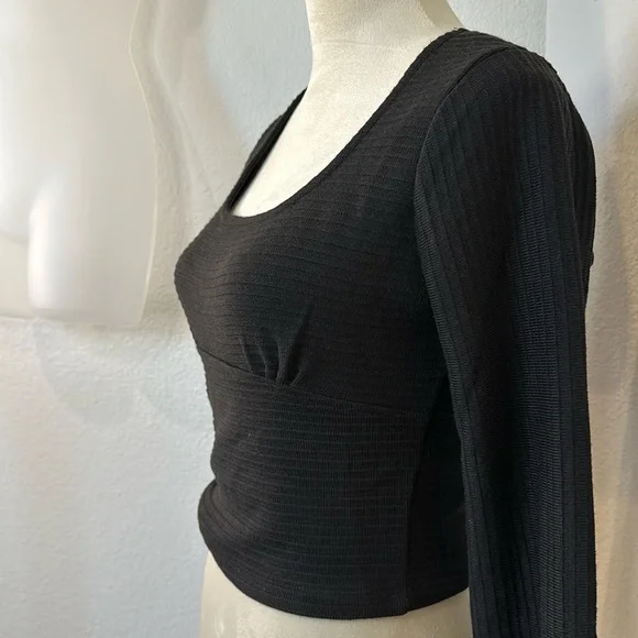 NWT BAND OF THE FREE BOG BLACK CROP TOP RIBBED KNIT LONG SLEEVES TIE - Picture 3 of 10